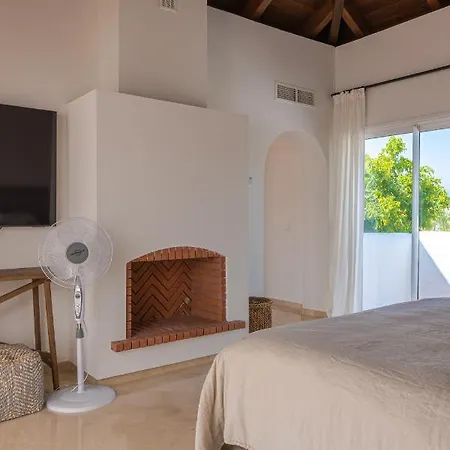 Luxurious Penthouse In Ventura Del Mar Puerto Banus *