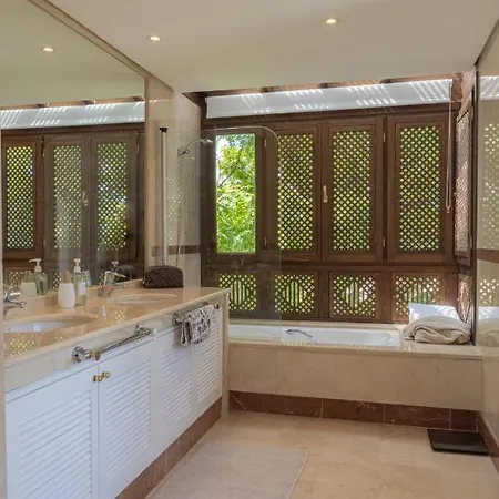 Luxurious Penthouse In Ventura Del Mar Puerto Banus