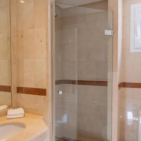 Luxurious Penthouse In Ventura Del Mar, Puerto Banus. Appartamento