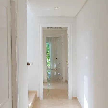 Luxurious Penthouse In Ventura Del Mar, Puerto Banus. Appartamento Marbella