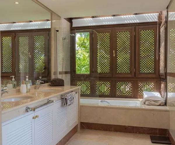 Luxurious Penthouse In Ventura Del Mar Puerto Banus